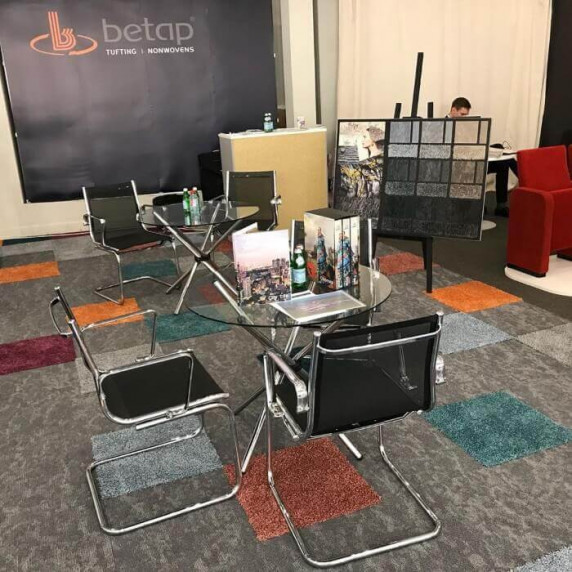 Ковровая плитка Betap Chromata Feel 16 вишневого цвета на пол Ковровая плитка Betap Chromata Feel 16 вишневого цвета купить