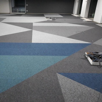 Ковровая плитка Betap Larix 76 серого цвета