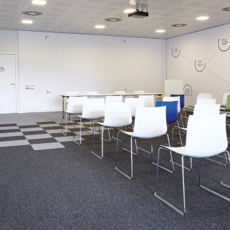 Ковровая плитка Tapibel Cobalt 42342 платиново-серого цвета